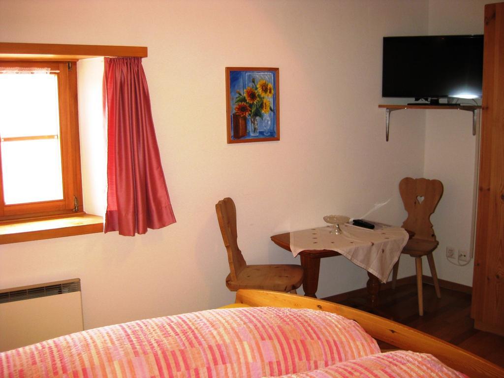 Hotel Pensiun Garni Plaz à Scuol Extérieur photo