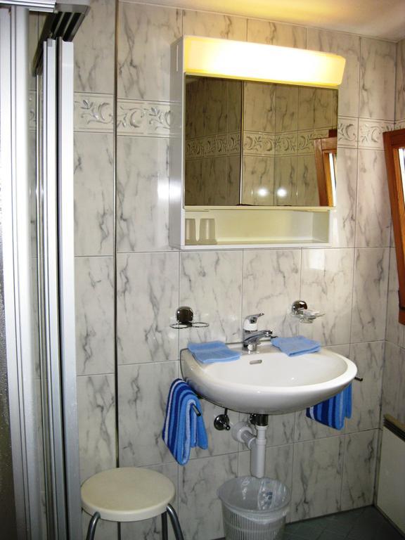 Hotel Pensiun Garni Plaz à Scuol Chambre photo