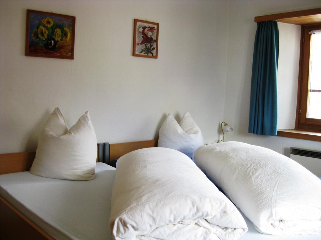 Hotel Pensiun Garni Plaz à Scuol Chambre photo